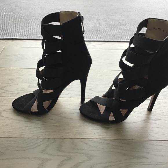 Cape Robbin Black Suede Stiletto Heels size 7 - Picture 2 of 7